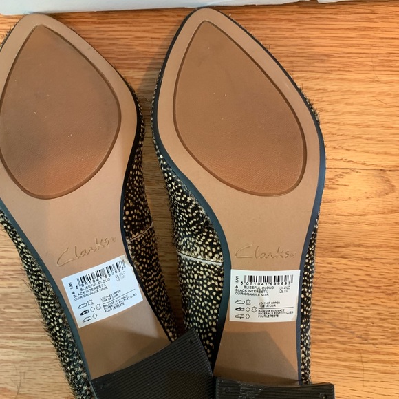 Brand new Clark shoes never worn outside. - Picture 4 of 4